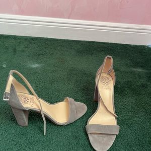 Vince Camuto block heel sandal. Size 8.